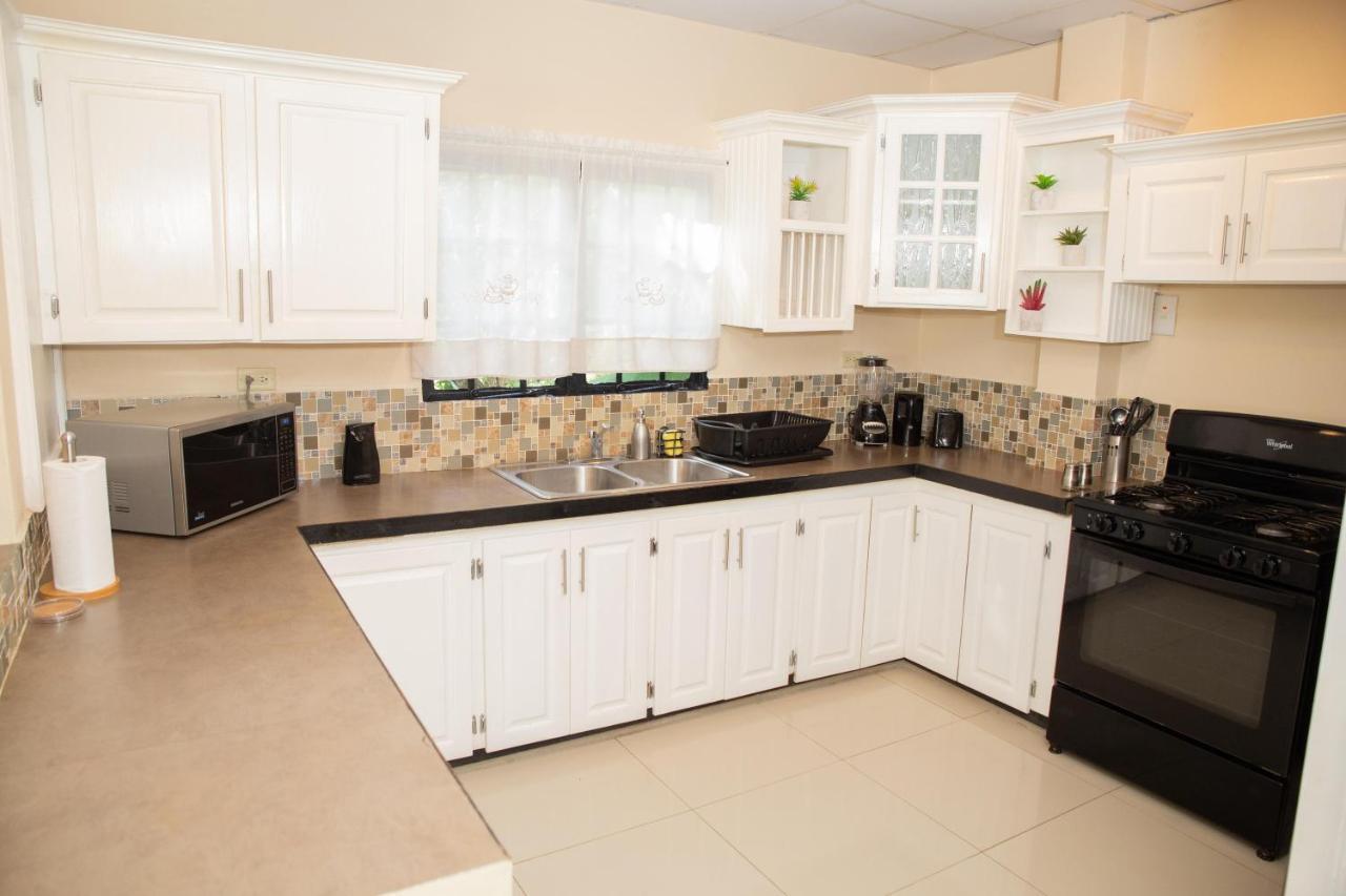 Stacys Place #1 2 Bedroom Apartment Port of Spain Экстерьер фото